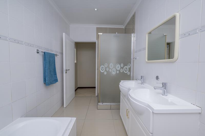 To Let 6 Bedroom Property for Rent in Kleinbron Estate Western Cape